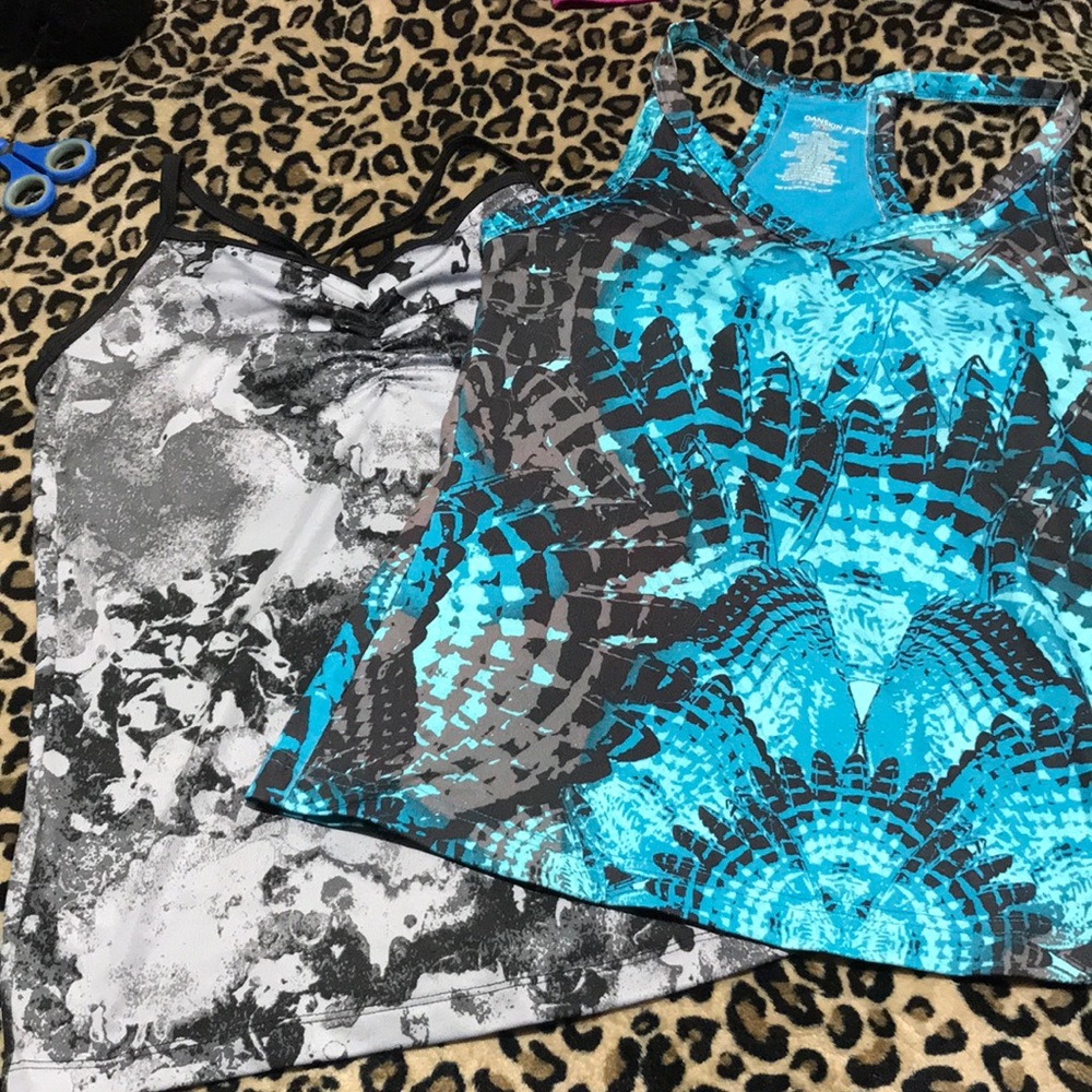 Women’s workout top lot s/m